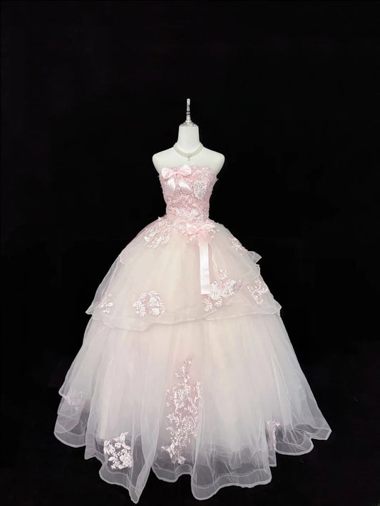 Dezentes Ballkleid, trägerlos, rosa Tüll mit Spitzenapplikationen, Quinceañera-Kleid, voluminöses Sweet 16 Outfit, Vestido de RB7429