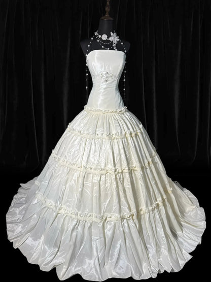 Vintage langes Brautkleid im Stil der 1960er Jahre, trägerloses Ballkleid mit plissierter Spitzenschleppe, weißes Brautkleid AS058