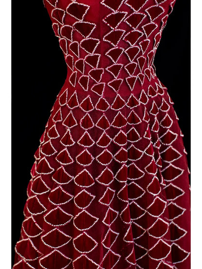 Modest Prom Dress Aesthetic Ball Gowns Strapless Burgundy Velvet Style Impress With Beadings Long Party Formal Gown SA058