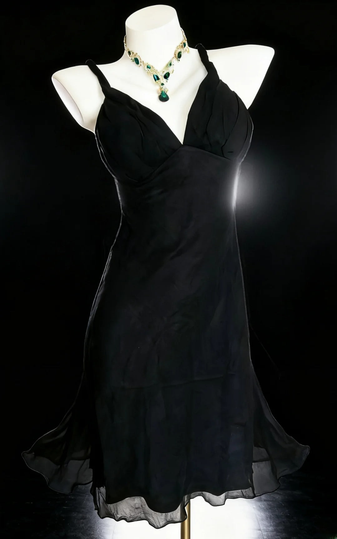 Robe courte noire vintage trapèze à fines bretelles, style bal de promo, référence AS058