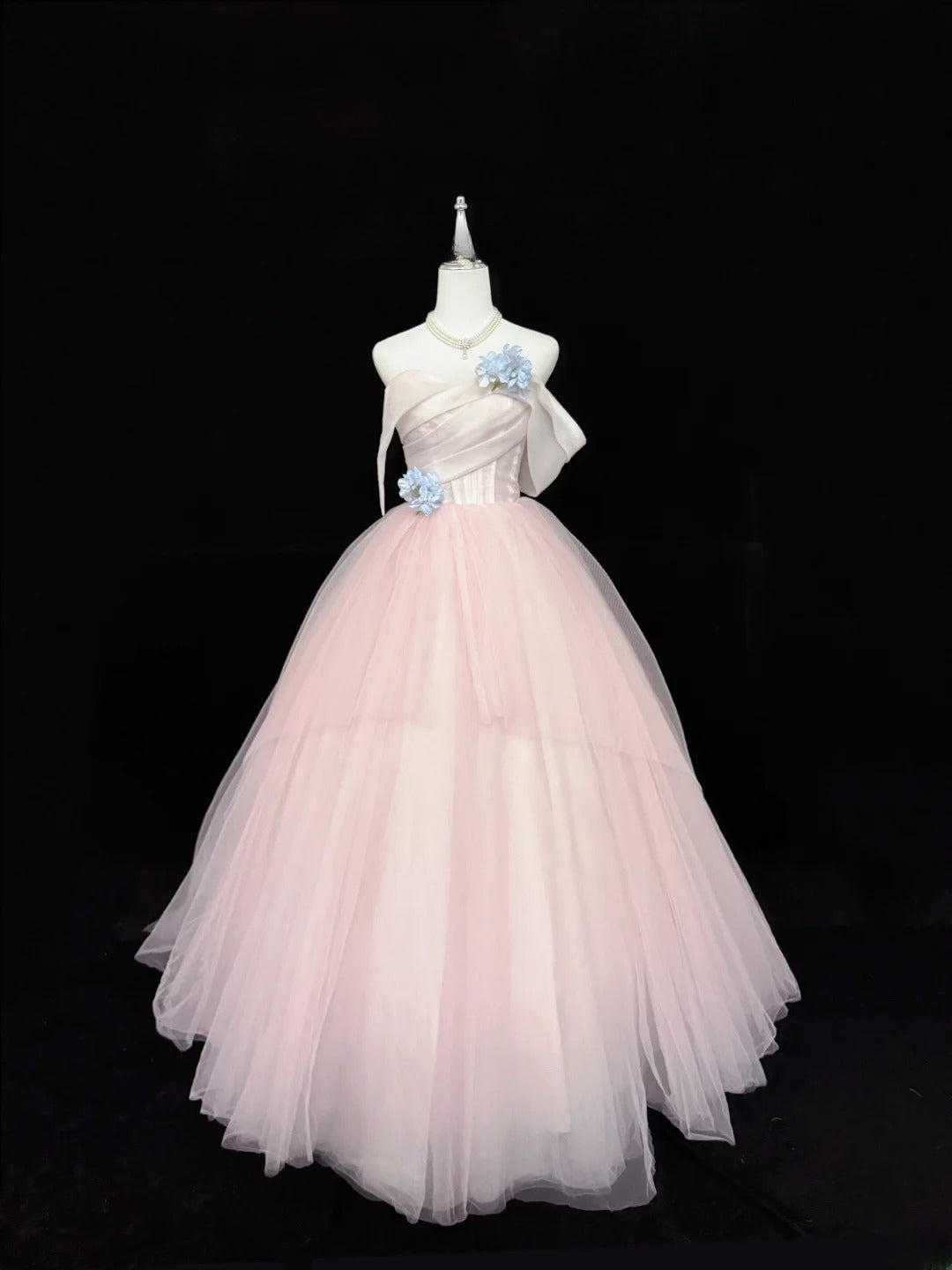 Modest Ball Gown Strapless Blush Pink Tulle With Blue Flowers Quince Dress Voluminous Sweet 16 Sweet Sixteen Outfits Vestido de RB7430