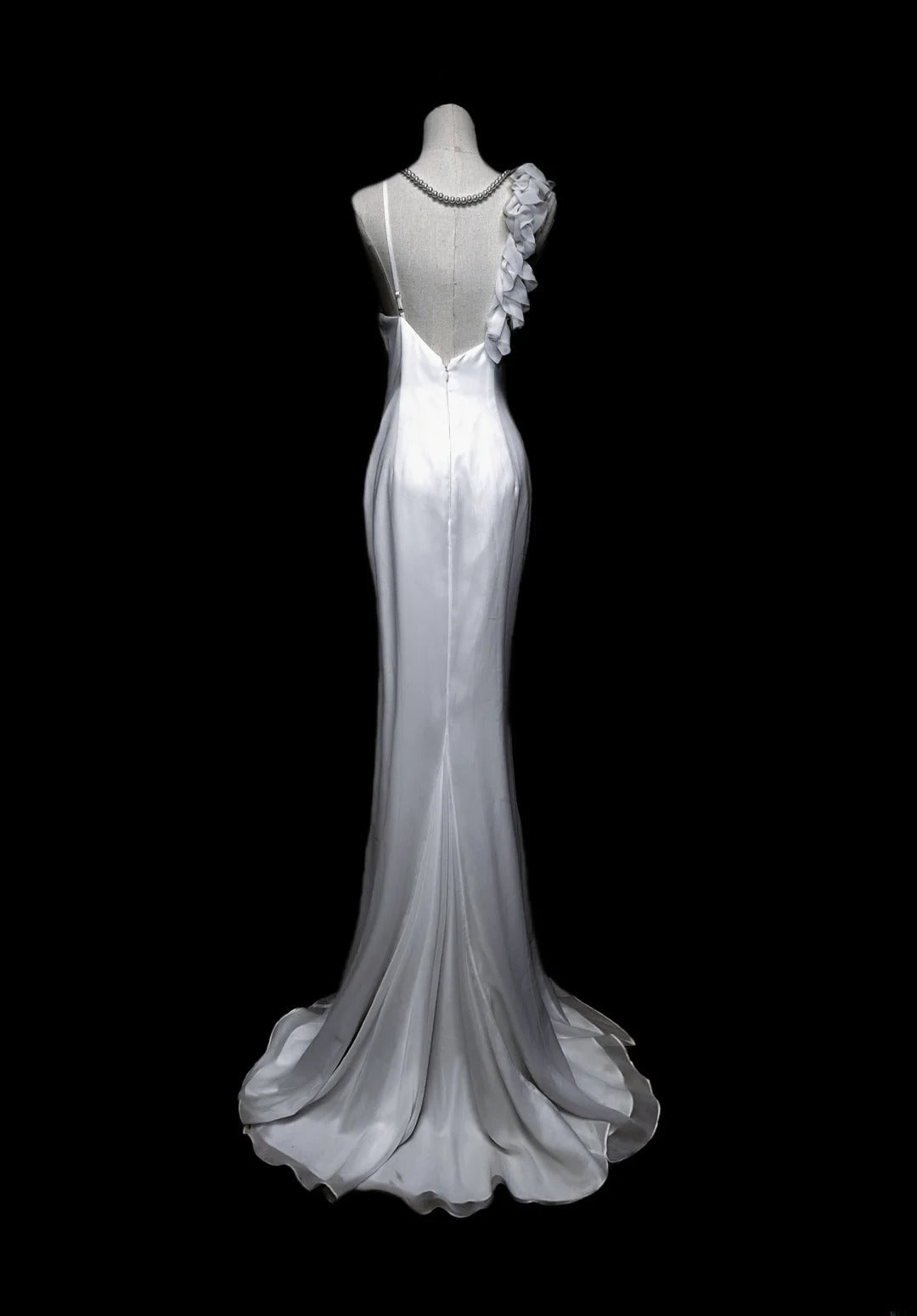 Robe de soirée longue blanche en mousseline à fines bretelles, style sirène, inspiration pour bal de fin d'année AS059