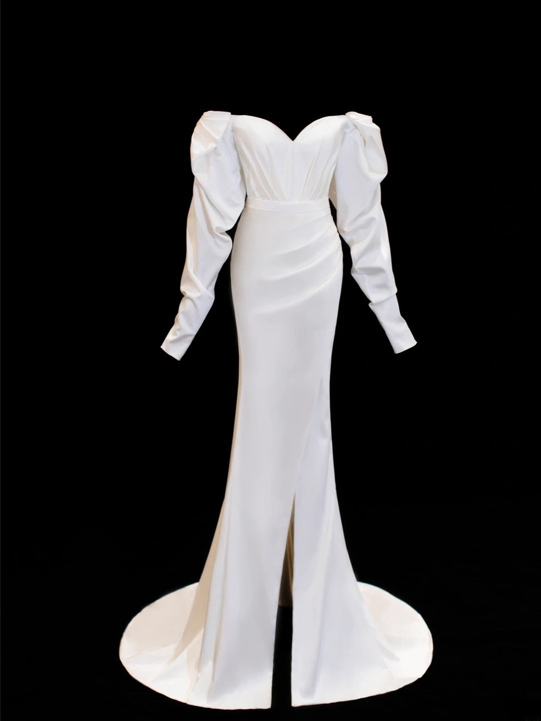 Romantisches Brautkleid im Meerjungfrauenstil mit schulterfreiem Schnitt und Ärmeln aus weißem Satin, erhältlich in Petite- und Plus-Size-Größen (SA059)