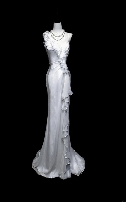 Robe de soirée longue blanche en mousseline à fines bretelles, style sirène, inspiration pour bal de fin d'année AS059
