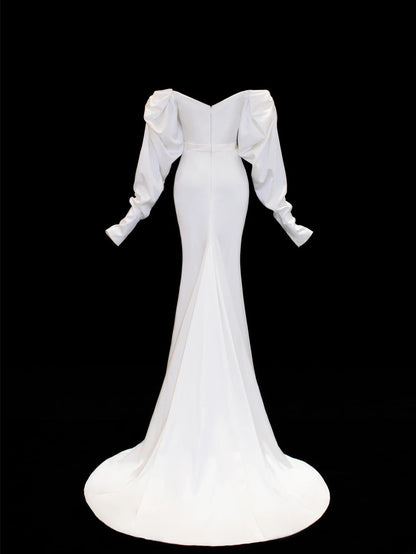 Romantisches Brautkleid im Meerjungfrauenstil mit schulterfreiem Schnitt und Ärmeln aus weißem Satin, erhältlich in Petite- und Plus-Size-Größen (SA059)