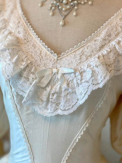Wedding Dresses Elegant Ball Gown V Neck Ivory Lace Bridal Gown Floor Length for Wedding Ceremony RB9047