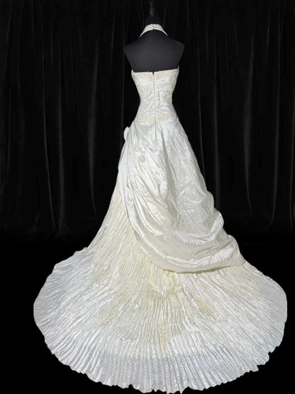 Robes de mariée longues et intemporelles, inspiration années 70 : robes élégantes de style bohème, coupe trapèze, dos nu, avec jupe plissée ajustée (AS060).
