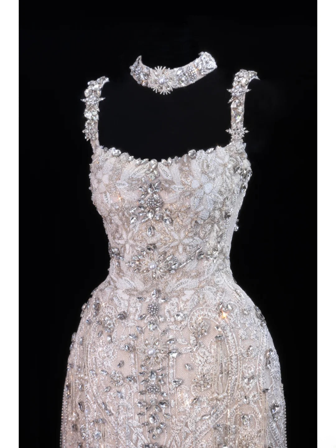 Elegantes Brautkleid in A-Linie mit eckigem Ausschnitt und Perlenstickerei, kurzes Modell für zierliche und große Größen, SA061