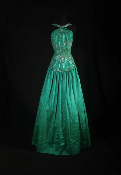 Vintage A-Linien-Partykleid aus grünem Satin mit Perlen im eleganten Retro-Stil der 1950er Jahre – perfekt für Geburtstage, Dinnerpartys und Abschlussbälle (AS061)