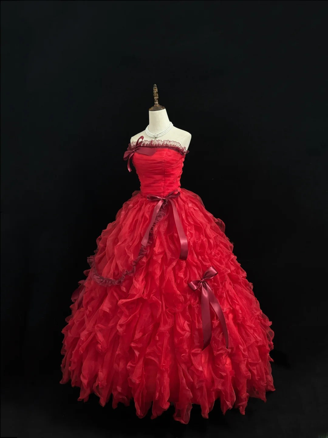 Stunning Ball Gown Strapless Red Tulle With Tiered Layers Quince Dress Voluminous Sweet 16 Sweet Sixteen Outfits Vestido de RB7433