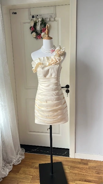 Sexy Hoco-Kleid Etuikleid eine Schulter Satin kurz für Homecoming Geburtstagsparty Kleid RC0436
