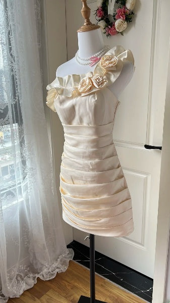 Sexy Hoco-Kleid Etuikleid eine Schulter Satin kurz für Homecoming Geburtstagsparty Kleid RC0436