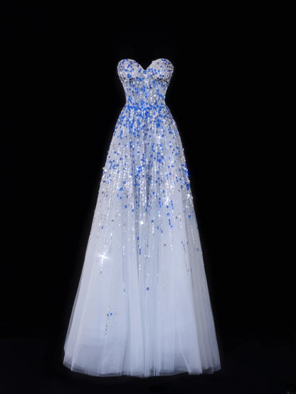 Elegantes, langes A-Linien-Abendkleid im Stil der 1950er Jahre mit Herzausschnitt, blau-weißen Pailletten und Perlen, SA067
