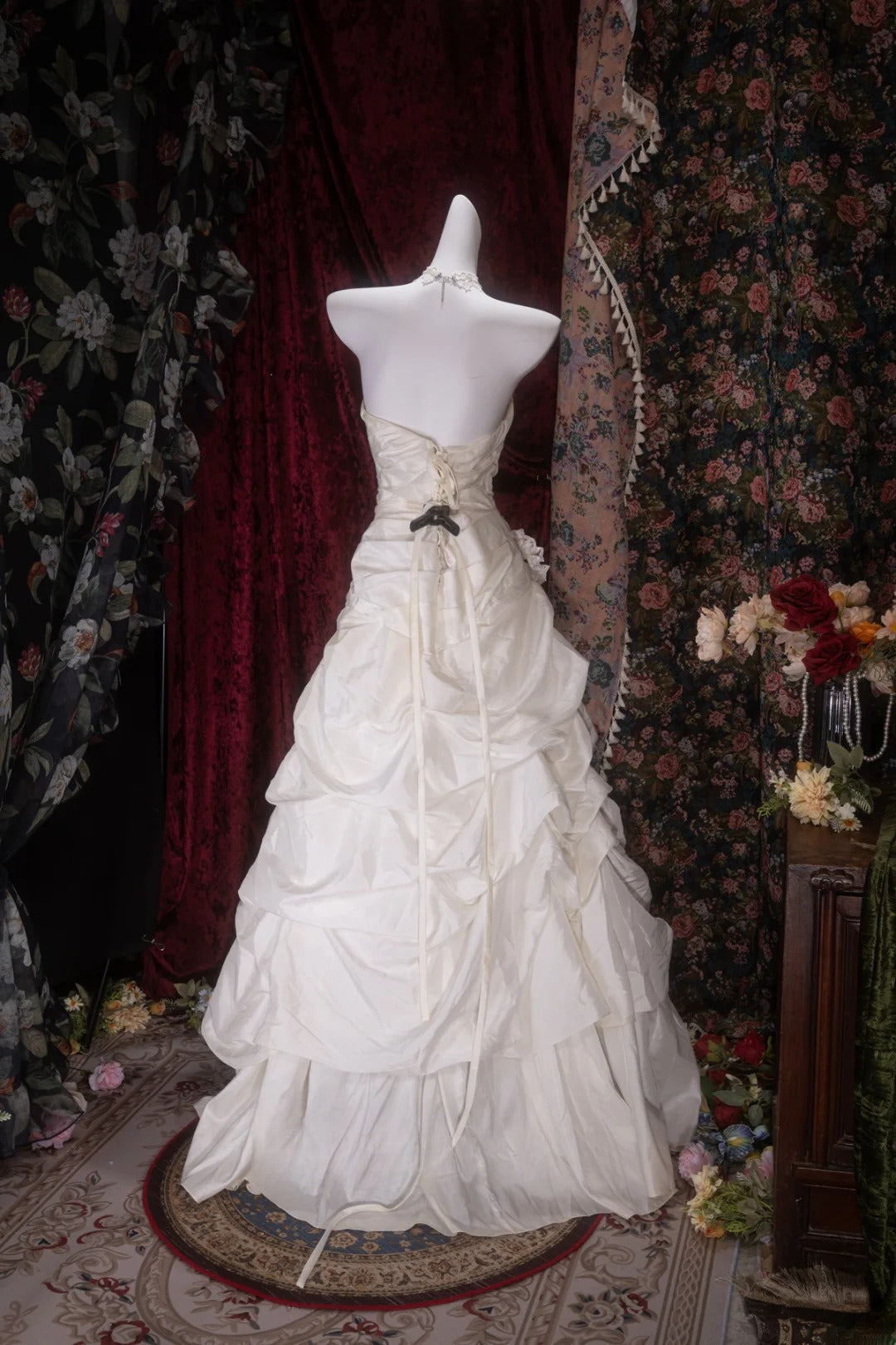 Elegant Ball Gown Strapless White Organza With Ruffled Long Prom Dresses Formal Outfit Evening Night Dress RB8089