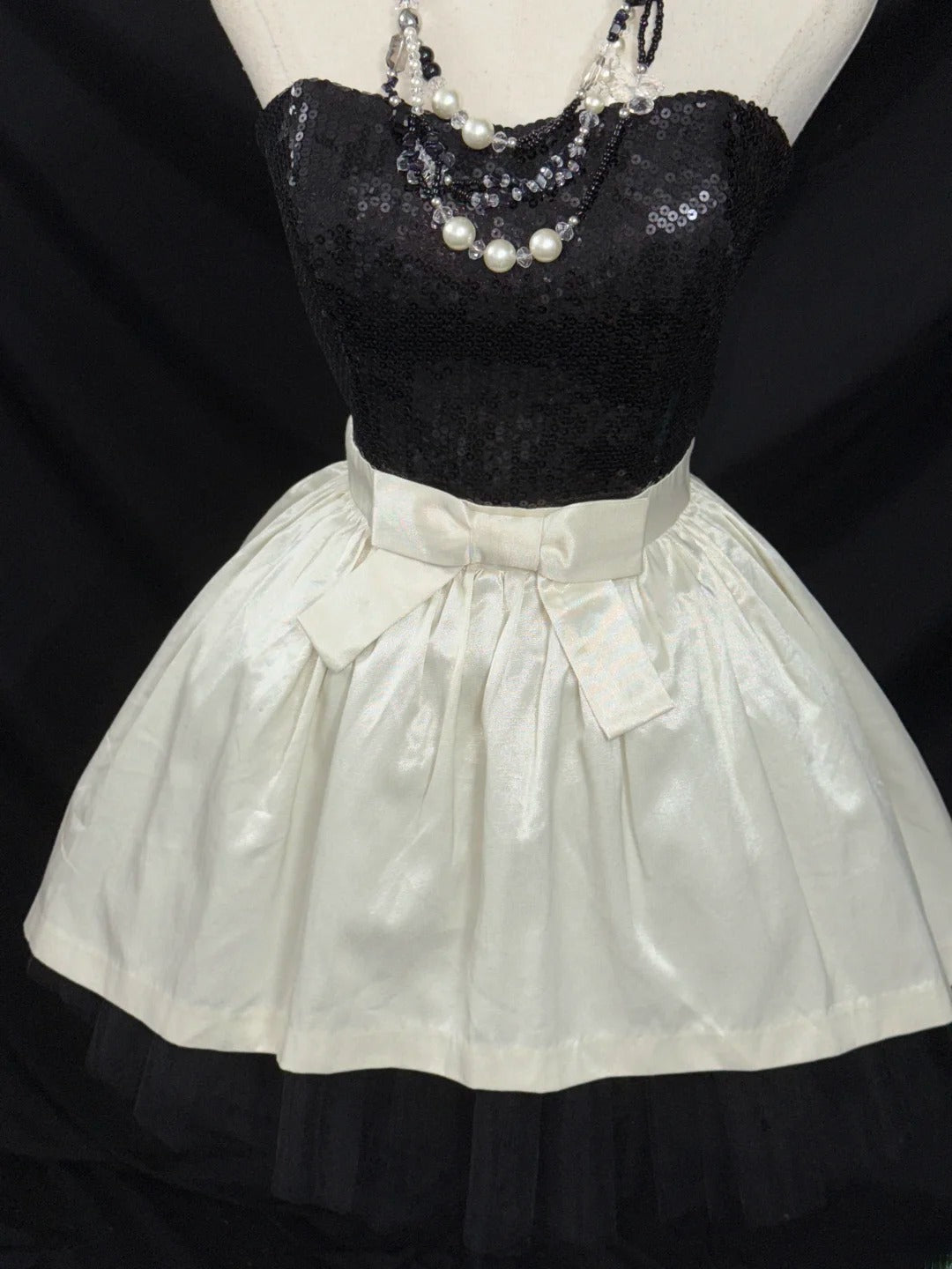 Élégante Robe de Bal bustier noire à paillettes Robe de soirée Courte Mini Robes de 18ème Anniversaire Tenues Hoco RB3465