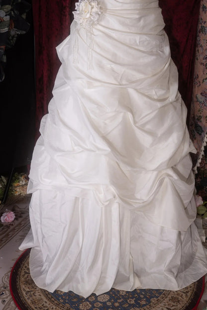 Elegant Ball Gown Strapless White Organza With Ruffled Long Prom Dresses Formal Outfit Evening Night Dress RB8089