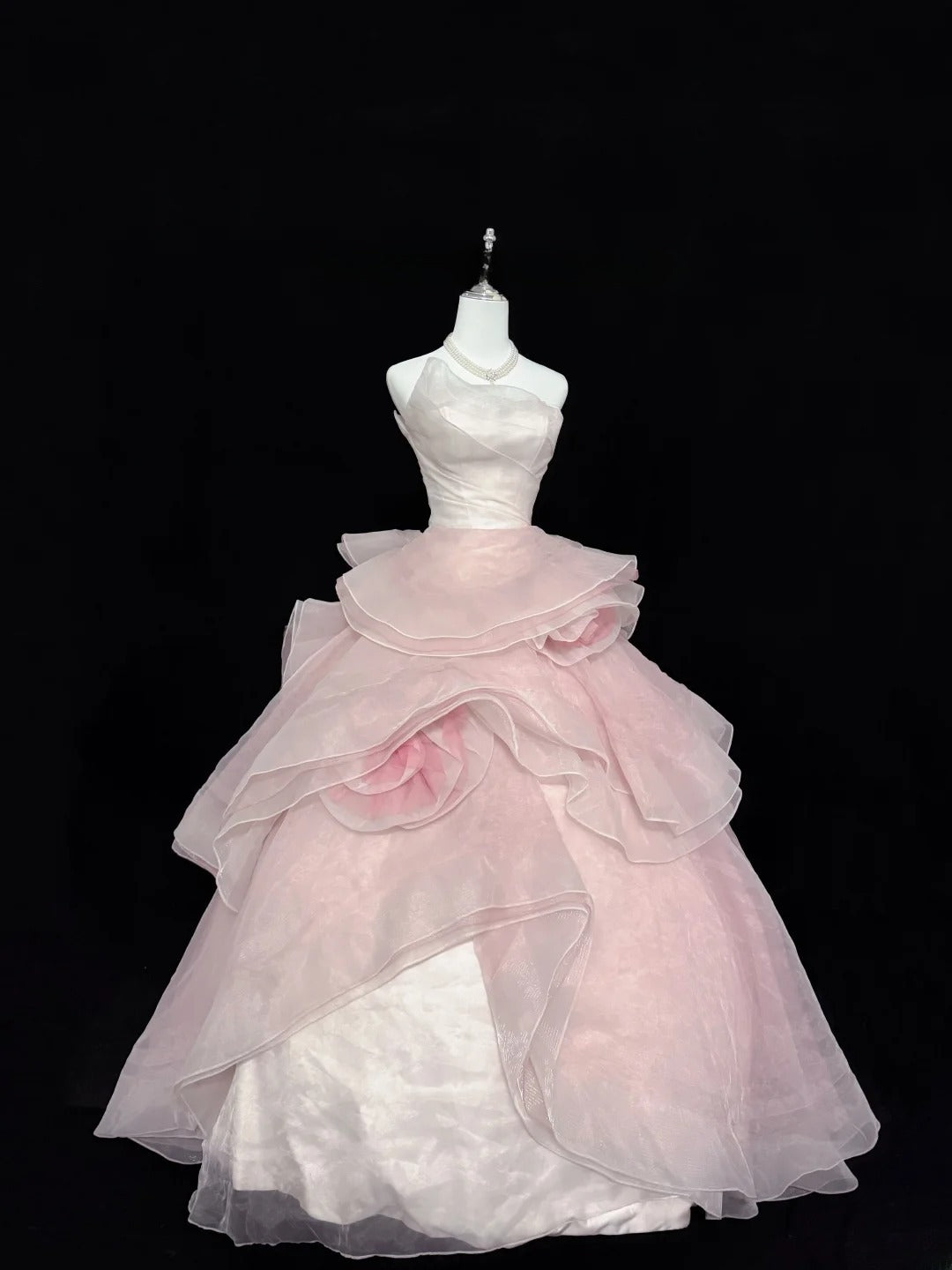 Stunning Ball Gown Strapless Pink Tulle With Tiered Layers Quince Dress Voluminous Sweet 16 Sweet Sixteen Outfits Vestido de 15 RB7440