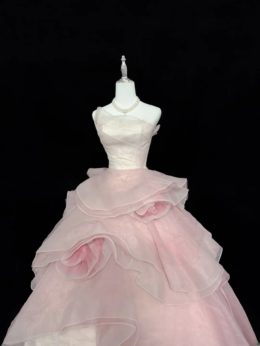 Stunning Ball Gown Strapless Pink Tulle With Tiered Layers Quince Dress Voluminous Sweet 16 Sweet Sixteen Outfits Vestido de 15 RB7440