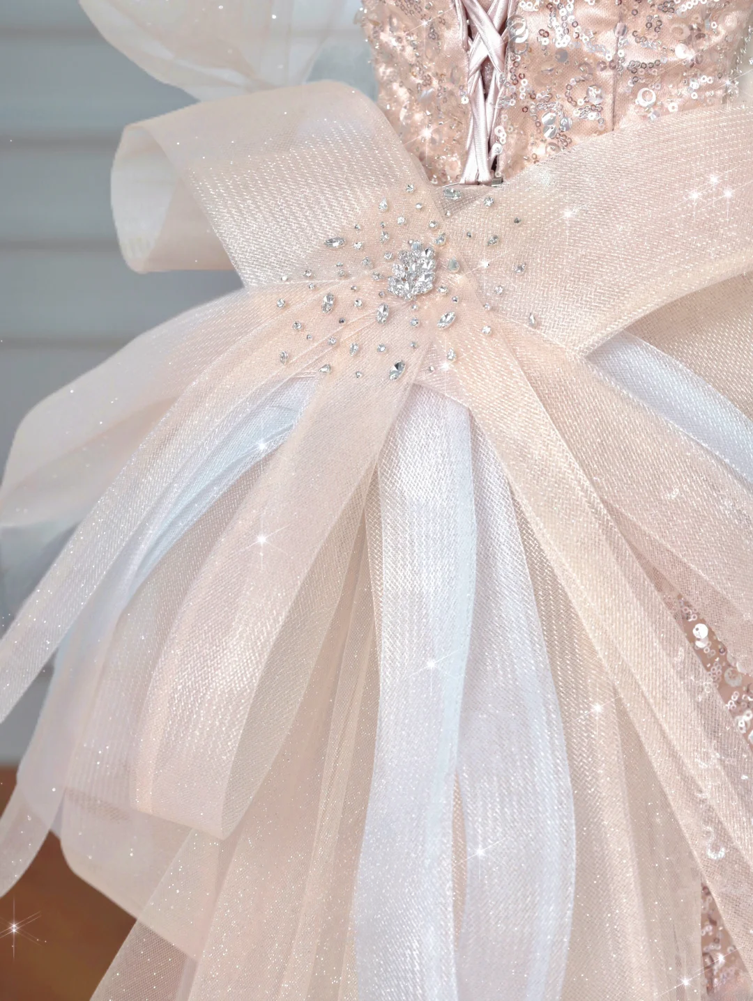 Robe de bal longue de soirée à sequins rose poudré, décolleté en cœur, style sirène scintillante, manches longues, tenue de soirée AQ066