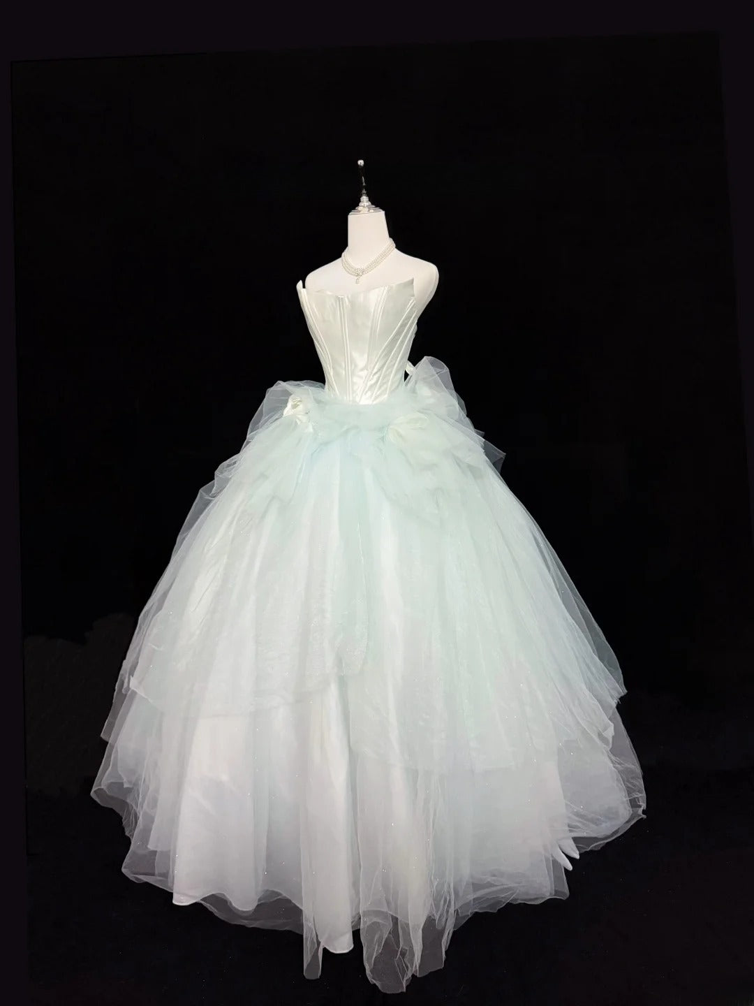 Stunning Ball Gown Strapless Mint Green Tulle With Ruffled Quince Dress Voluminous Sweet 16 Sweet Sixteen Outfits Vestido de 15 RB7442
