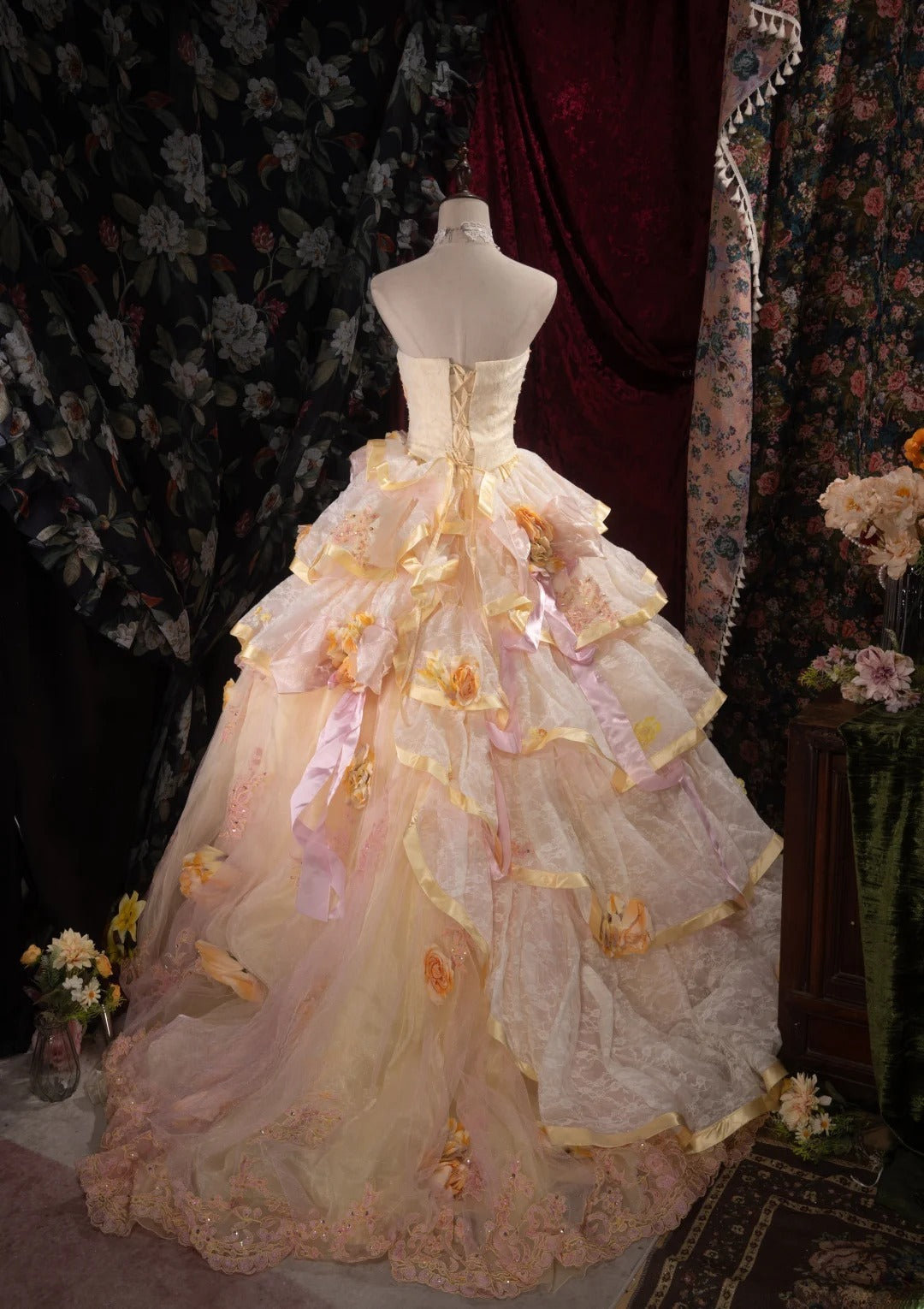 Elegant Ball Gown Strapless Yellow With Ruffled Tiered Flowers Long Quince Dress Quinceanera Dresses Formal Birthday Outfits RB8092