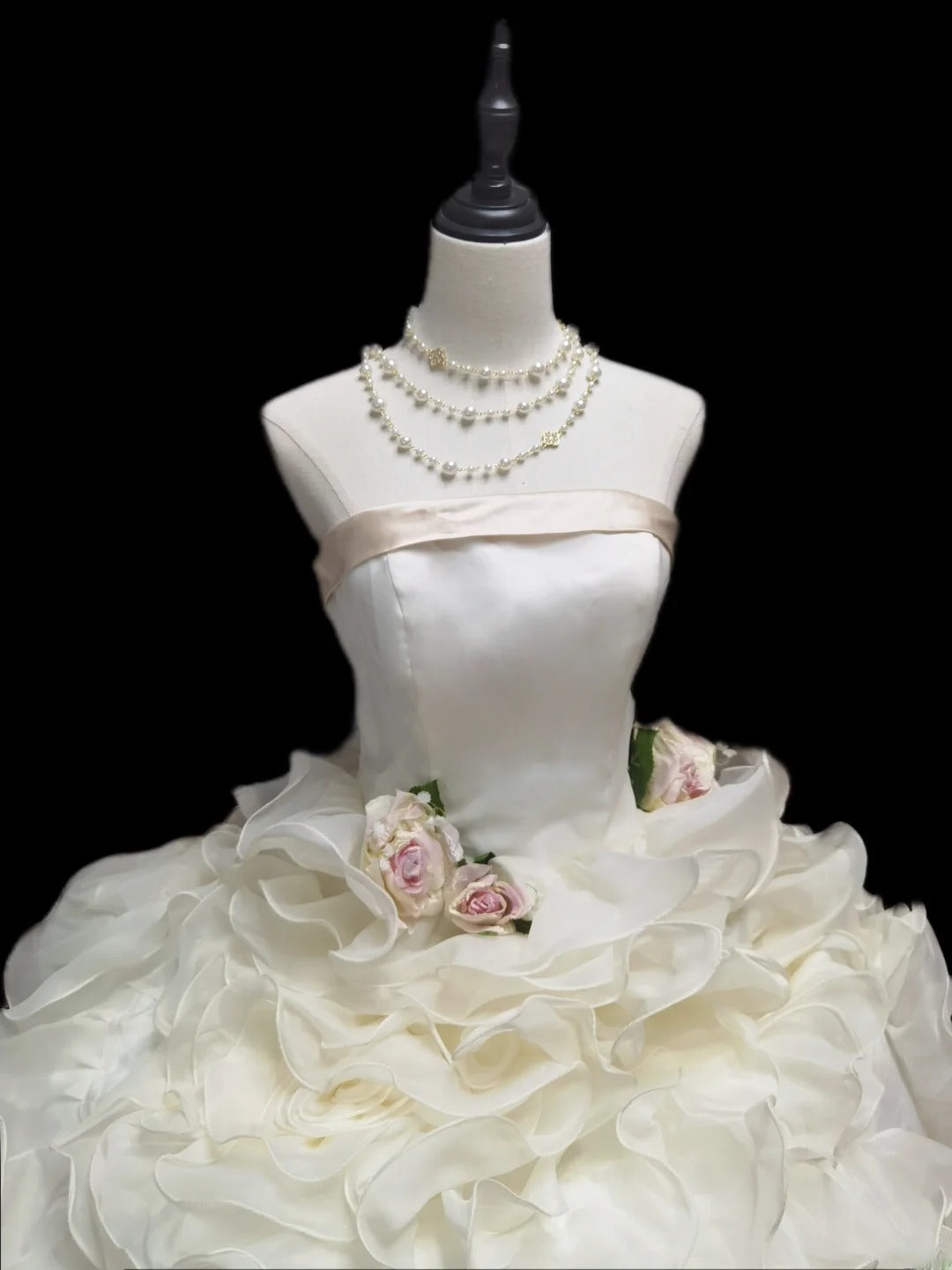 Einzigartiges, trägerloses, mehrlagiges Ballkleid aus Tüll mit Perlen, langes Kleid für Abschlussball, Quinceañera, Sweet 15, 16. Geburtstag AS073