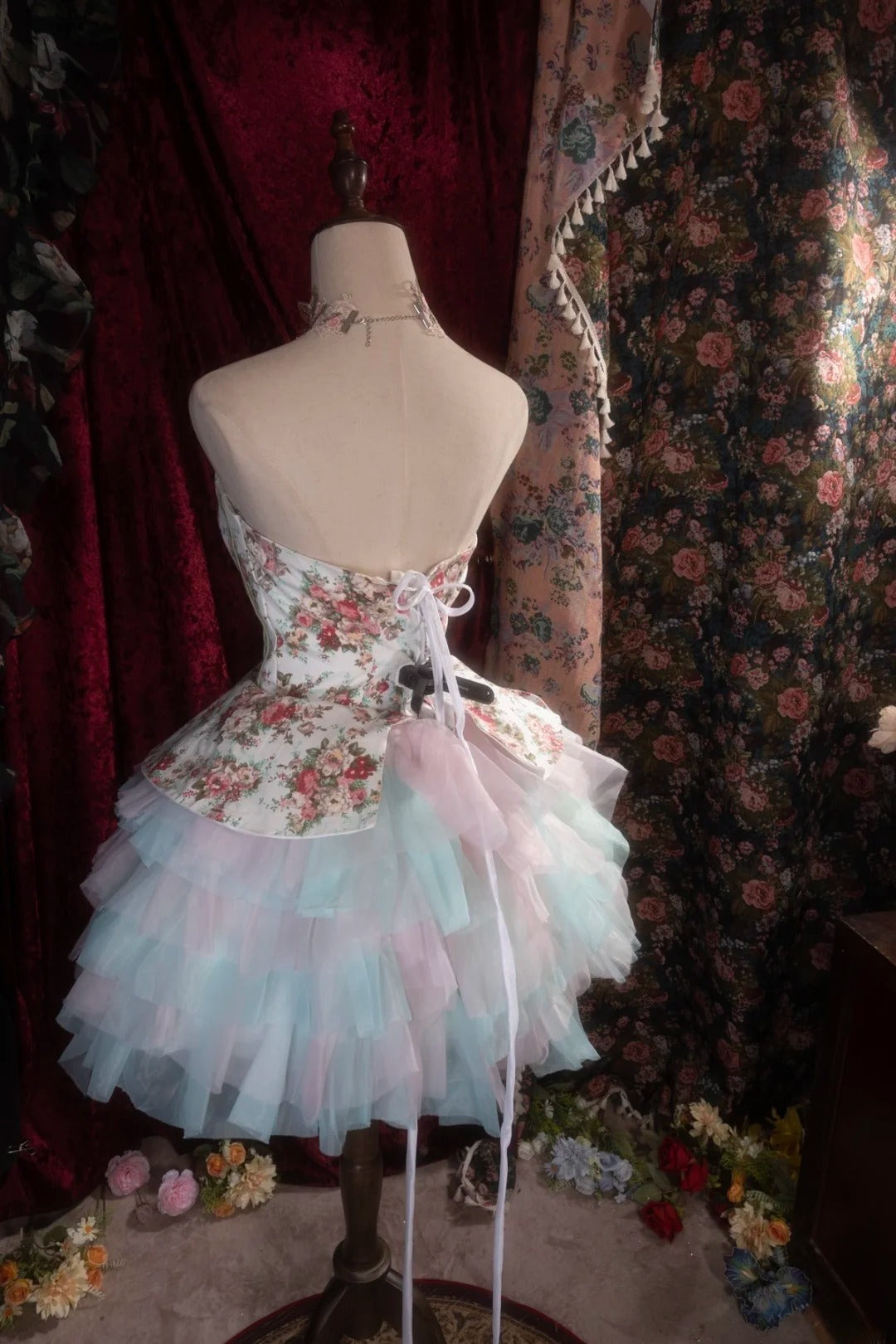 Unique Homecoming Dresses Outfit inspo Halter Ball Gown Sweetheart Floral 16th Birthday Cocktail Dress Ideas Outfits RB8094
