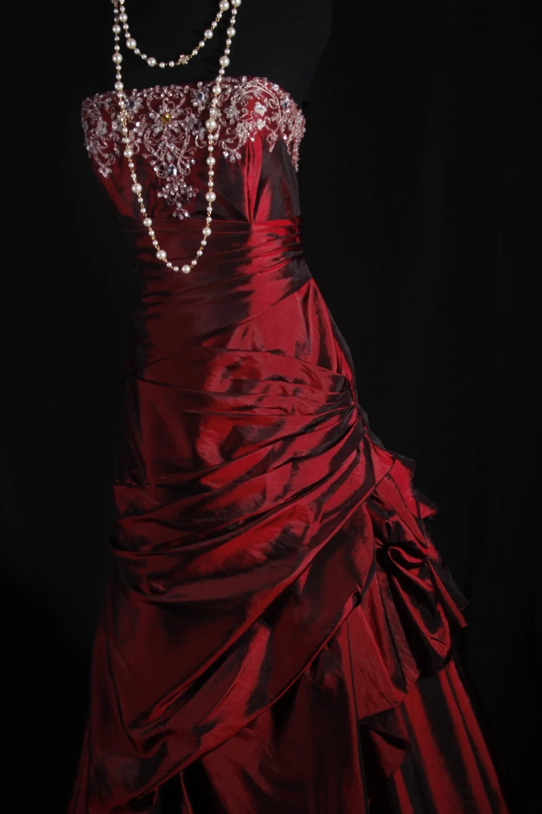 Vintage Ballkleid, trägerlos, burgunderrot, dunkelsatin, mit Perlen, Retro-Stil der 1950er Jahre, elegant, für Geburtstag, Abendessen oder Abschlussball, AS076