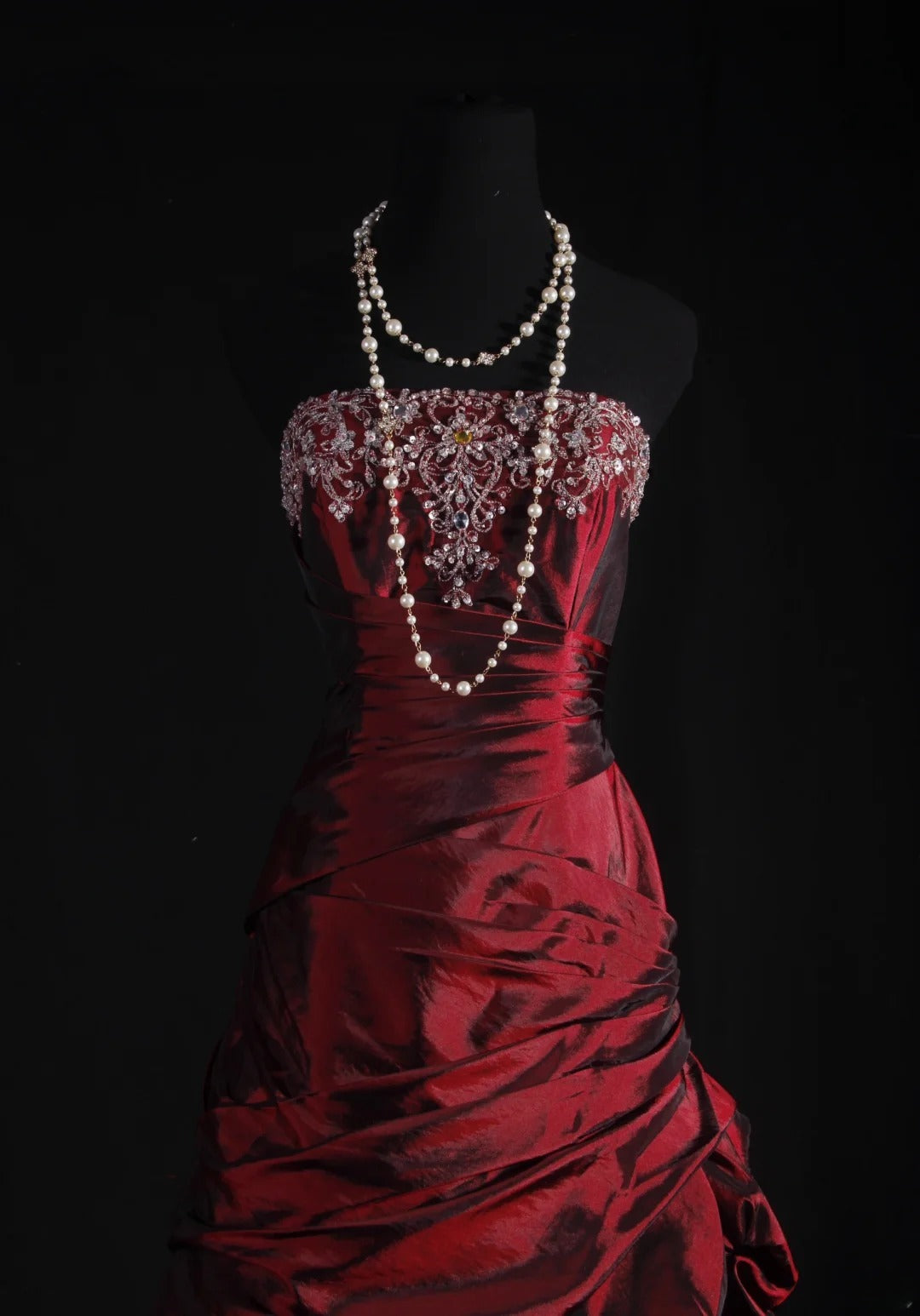 Vintage Ballkleid, trägerlos, burgunderrot, dunkelsatin, mit Perlen, Retro-Stil der 1950er Jahre, elegant, für Geburtstag, Abendessen oder Abschlussball, AS076