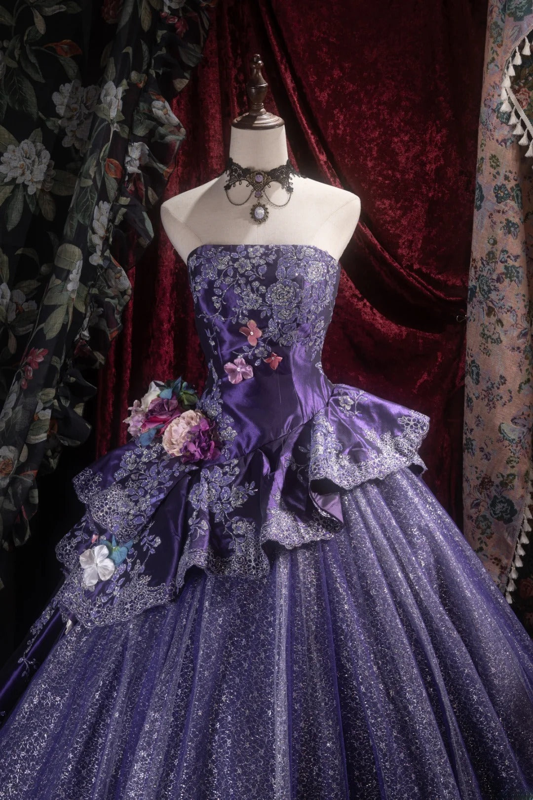 Elegant Ball Gown Strapless Purple Satin With Ruffled Tiered Long Quince Dress Quinceanera Dresses Formal Birthday Outfits RB8096