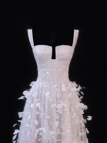 Elegantes weißes Brautkleid mit A-Linien-Schnitt, eckigem Ausschnitt und Perlenstickerei, kurzes Modell für zierliche Frauen und Frauen in großen Größen (SA078)