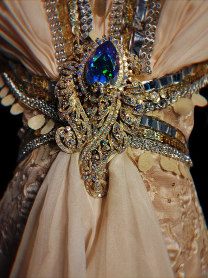 Robe de bal longue sans manches en mousseline rose poudré, col en V, style sirène vintage, ornée de perles et de dentelle, idéale pour les élèves de terminale ou les soirées de remise de diplômes (AS079)