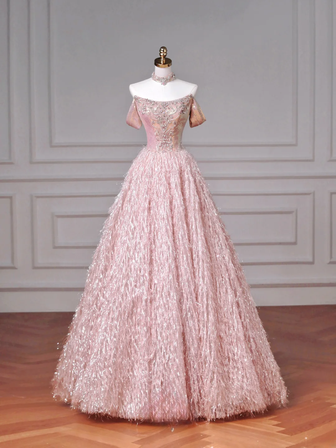 Robe de bal féérique bustier en tulle rose ornée de pierres précieuses, longue, élégante et perlée, idéale pour un bal de promo, une soirée ou un dîner (AQ082)