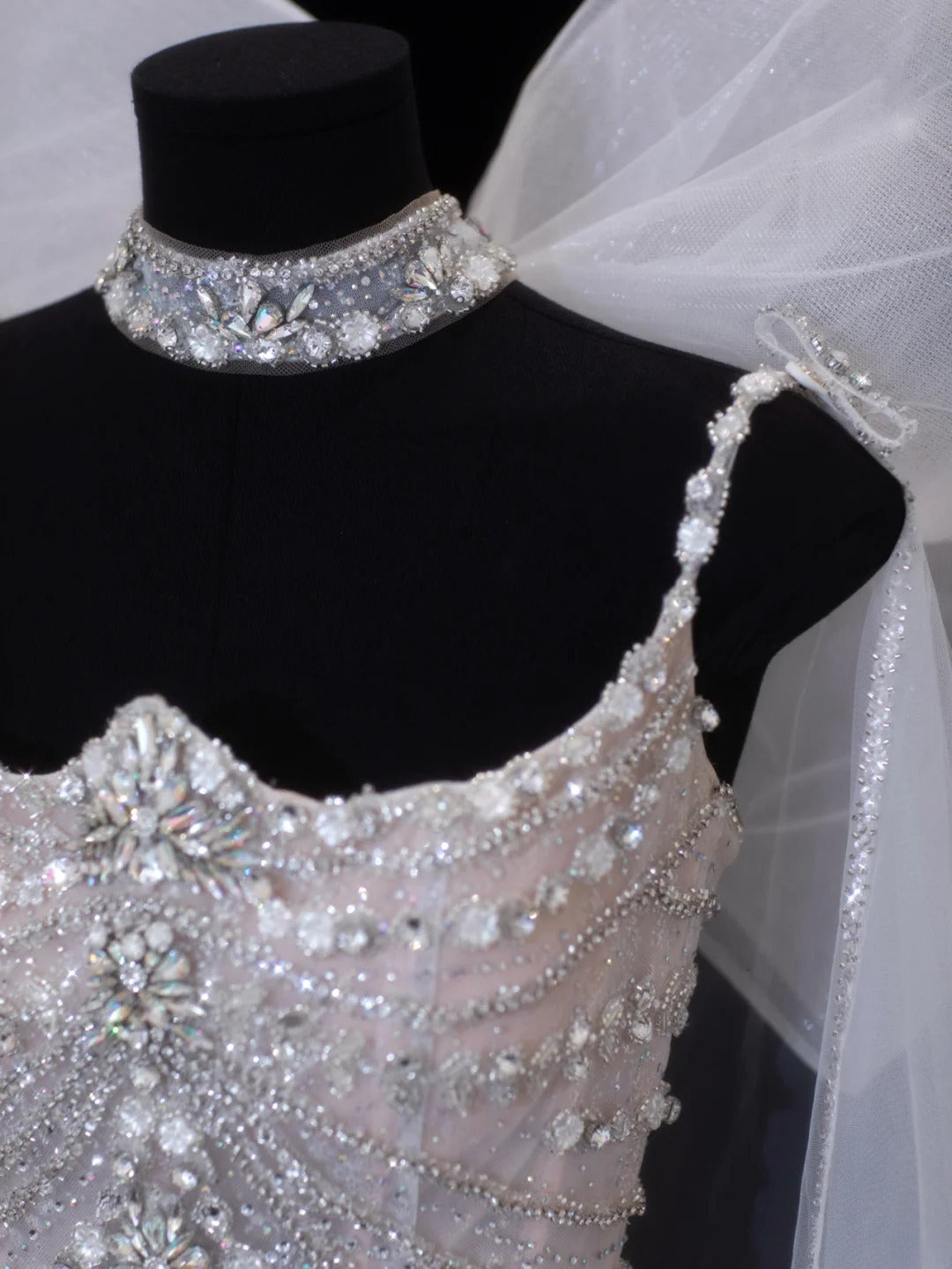 Robe de mariée intemporelle, style sirène romantique, bretelles spaghetti, en tulle orné de perles argentées, blanche, tailles petites et grandes, pour femme SA082
