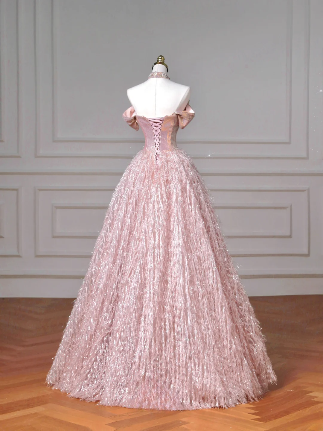 Robe de bal féérique bustier en tulle rose ornée de pierres précieuses, longue, élégante et perlée, idéale pour un bal de promo, une soirée ou un dîner (AQ082)