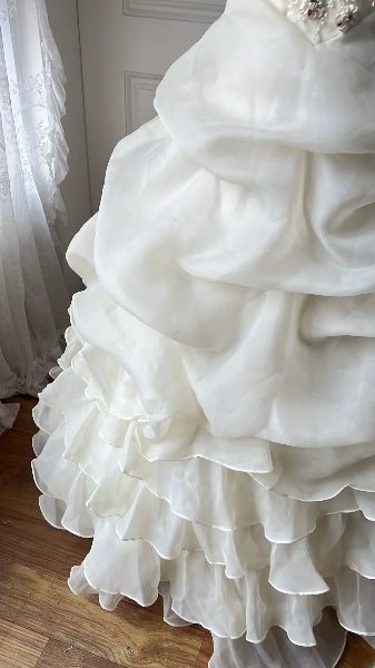 Traumhaftes langes trägerloses Ballkleid in Gelb mit Stufenrock für Sweet 16 Party Geburtstag Outfit RC0452