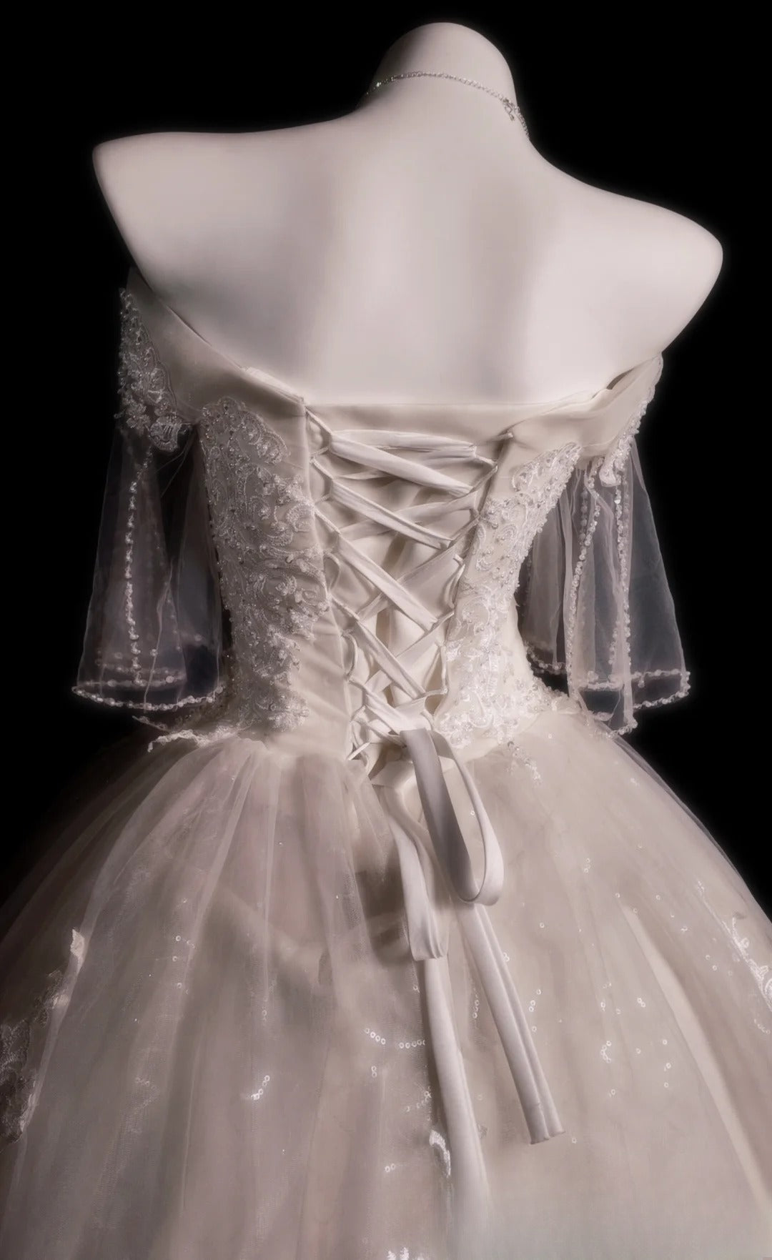 Princess Wedding Dress Ball Gown Off Shoulder White Tulle With Half Sleeves Bridal Gown for Big Day RB9885