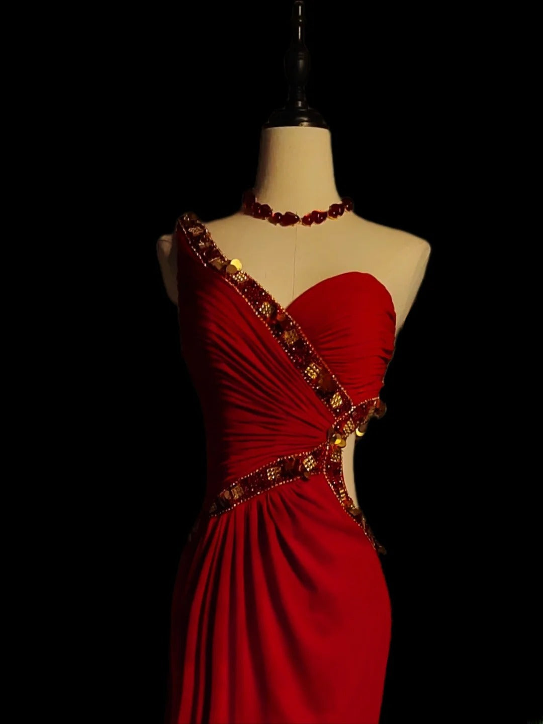 Robe de bal longue sirène classique à une épaule en mousseline rouge sans manches ornée de perles, tenue de soirée pour la remise des diplômes de fin d'études secondaires AS085