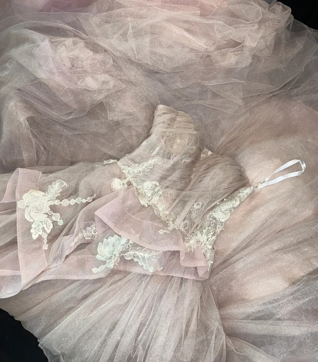 Prinzessin Ballkleid Trägerlos Hellrosa Ärmellos mit Applikationen Langes Quinceanera Kleid Vestido de 15 de Cenicienta RB3479