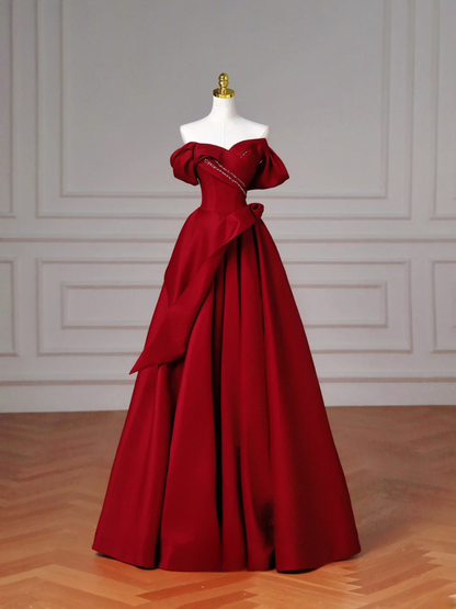 Robe de bal élégante à épaules dénudées en satin bordeaux, longue et habillée, idéale pour un bal de fin d'année ou une soirée. AQ086