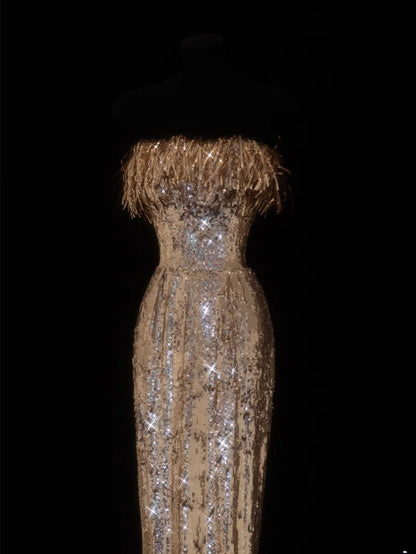 Elegantes, trägerloses Etuikleid im Stil der 1950er Jahre mit goldenen Pailletten – ein beeindruckendes langes Ballkleid oder Abendkleid SA087