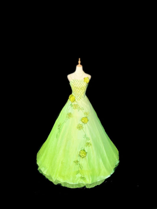 Prinzessin Ballkleid Spaghettiträger Grün Tüll Ärmellos mit Applikationen Langes Quinceanera Kleid vestido de 15 de cenicienta RB3480