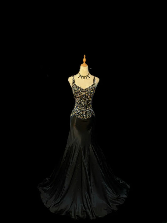 Vintage Abschlussballkleider Meerjungfrau Spaghettiträger Black Tie Kleid Ärmellos mit Perlen Lang Abend Festliche Outfits RB3483