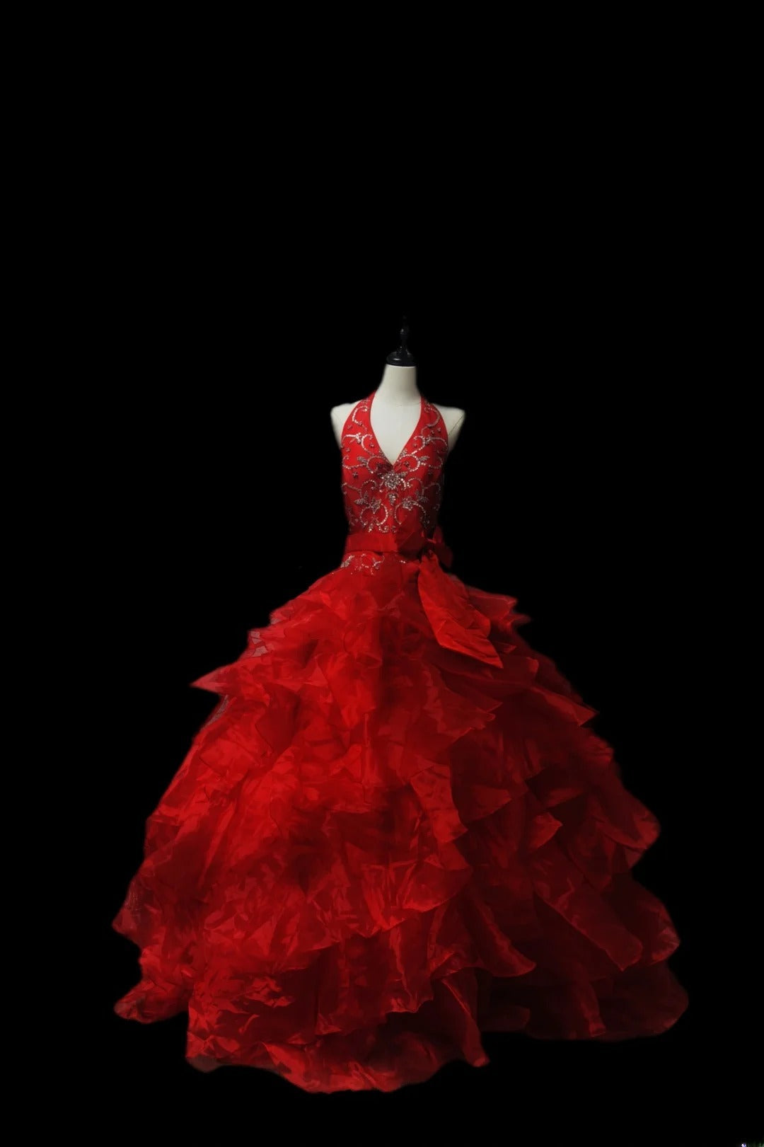 Robe de bal rouge unique à col halter et à volants ornée de perles, longue, idéale pour un mariage, une quinceañera, un anniversaire de 15 ou 16 ans (AS092)