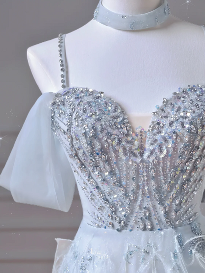 Robe de bal élégante à épaules dénudées en tulle bleu ciel clair, longue, formelle, idéale pour un bal de promo, une soirée ou un dîner (AQ092)