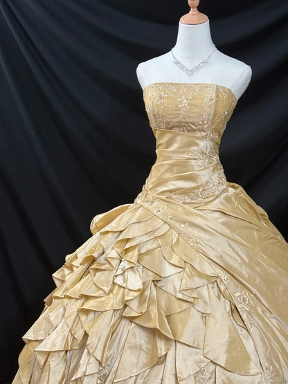 Prinzessin Ballkleid Trägerlos Gelber Satin Ärmellos Mit Spitze Langes Quinceanera Kleid Vestido de 15 de Cenicienta RB3485