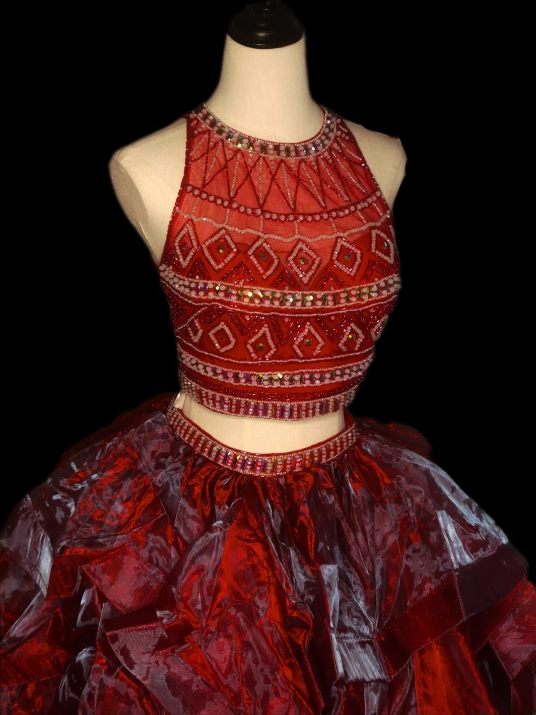 Robe de bal classique 2 pièces en tulle bordeaux sans manches ornée de perles, robe de bal longue, tenue de soirée pour la remise des diplômes AS092
