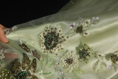 Vintage A-Linien-Partykleid aus salbeigrünem Tüll in Teelänge mit Spaghettiträgern und Perlen im eleganten Retro-Stil der 1950er Jahre – perfekt für Geburtstage, Abendessen und Abschlussbälle (AS093)
