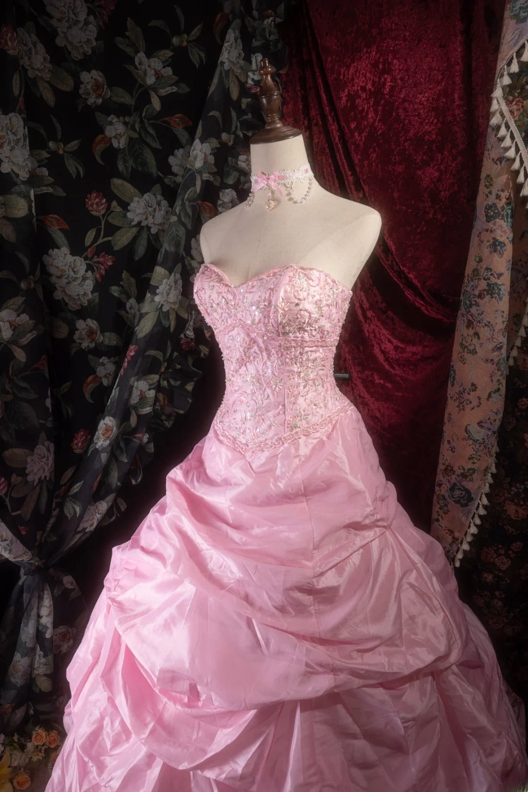 Pretty Ball Gown Sweetheart Pink Satin With Tiered Lace Long Quince Dress Quinceanera Dresses Formal Birthday Outfits RB8111