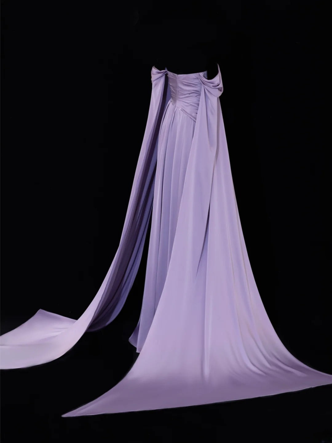 Elegantes, schlichtes Etuikleid mit schulterfreiem Schnitt in Flieder – Inspiration für jeden Stil. Beeindruckendes langes Abendkleid mit Cape-Ärmeln, SA094.